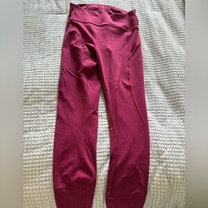 Women’s Lulu Lemon yoga pants